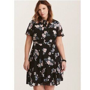 Torrid Floral Print Chiffon Dress Size 18 NWT
